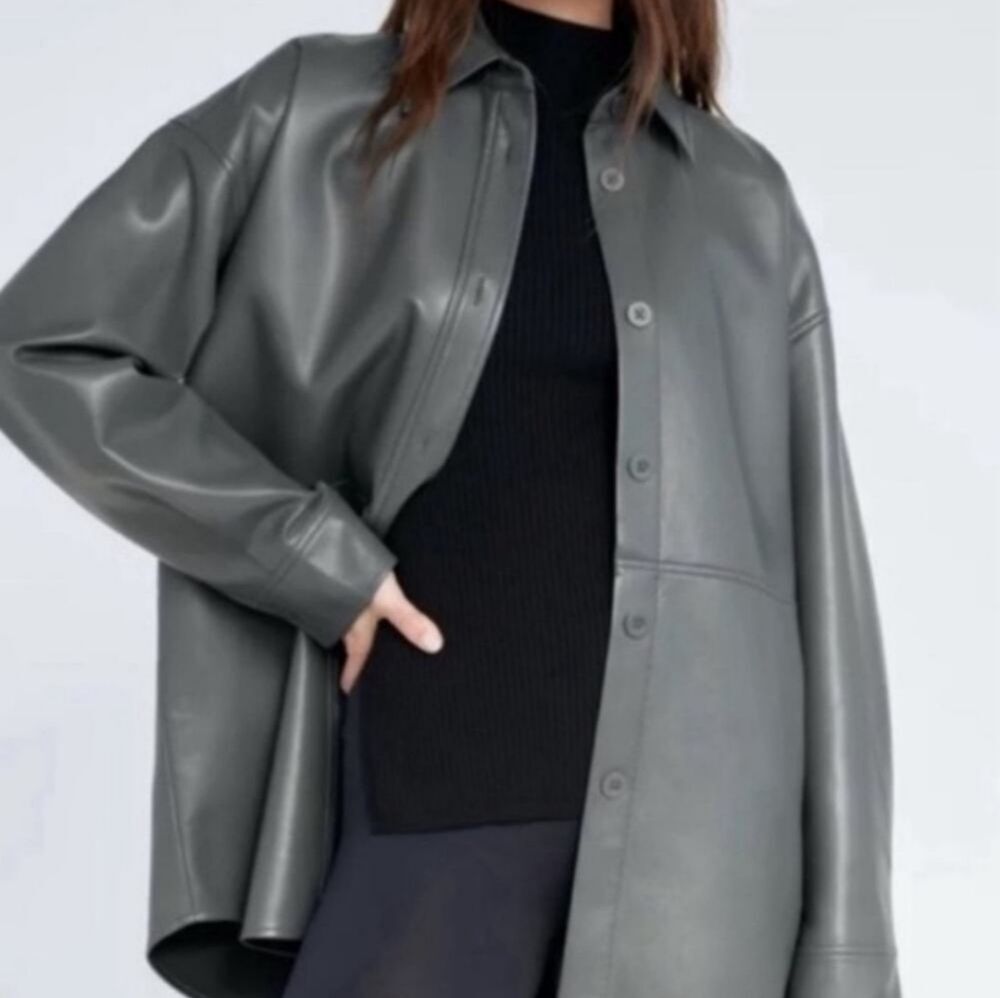 🐩🐩🐩 ARITZIA Faux-Leather Shirt Jacket 🐩🐩🐩